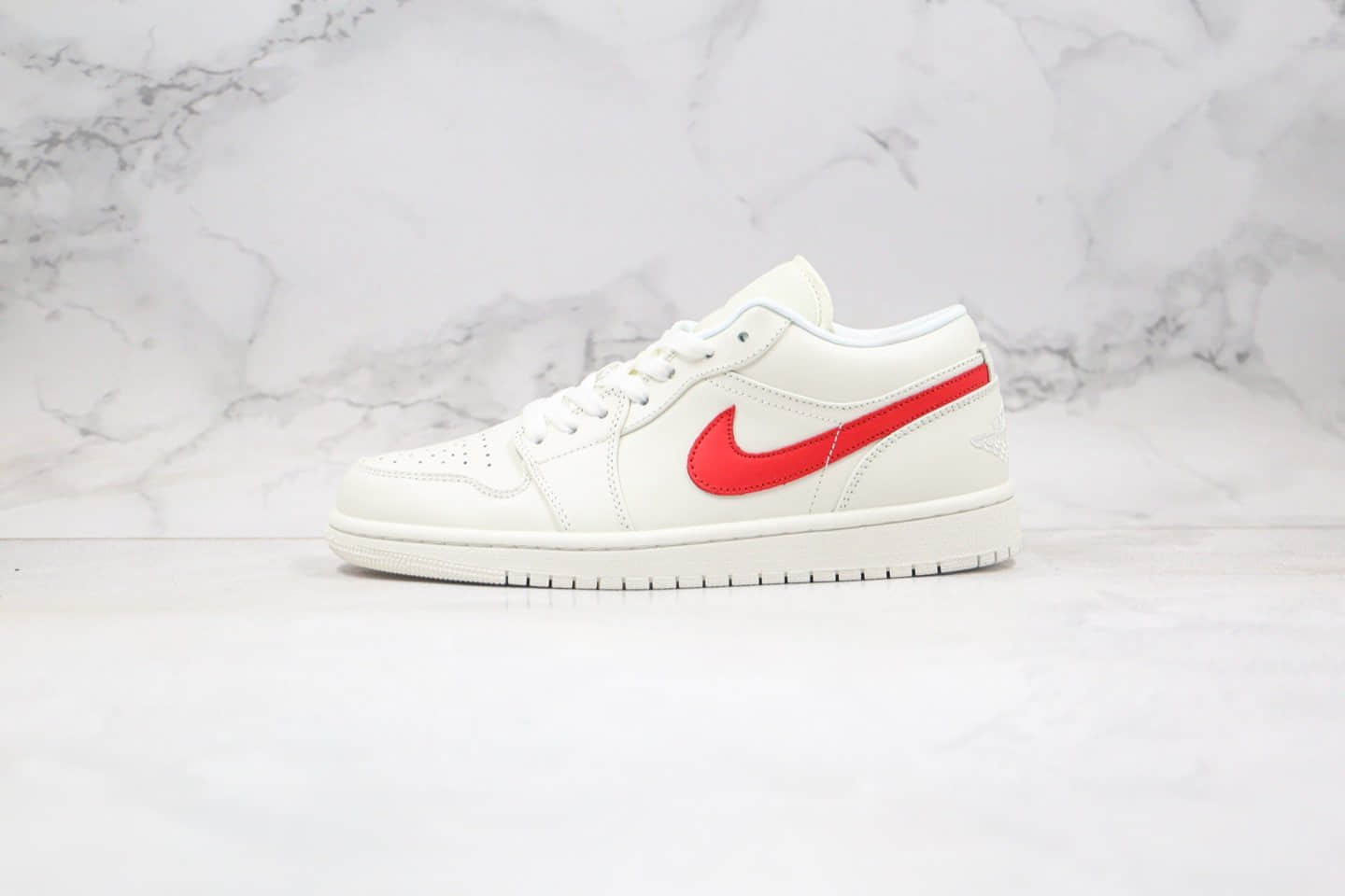 乔丹Air Jordan 1 Low University Red纯原版本低帮AJ1权志龙奶白色大学红色内置气垫原档案数据开发 (ID:35467) - 图片1