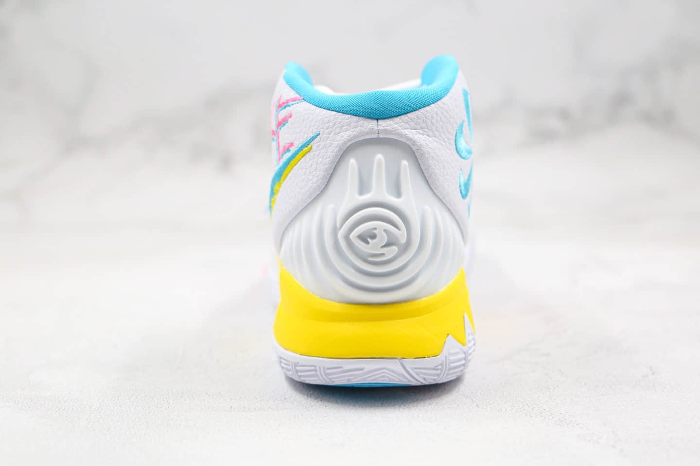 耐克Nike KYRIE 6 EP纯原版本欧文6代实战篮球鞋白黄蓝色大风车内置气垫支持实战 货号：BQ4630-101
