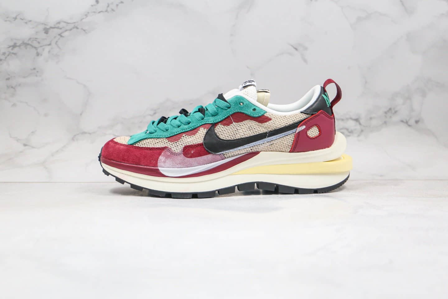 耐克Nike Pegasus VaporFly SP Green Yellow Black White x Sacai华夫联名款重叠双钩走秀款酒红色纯原版本正确EVA缓震材质 货号:BV0073-102