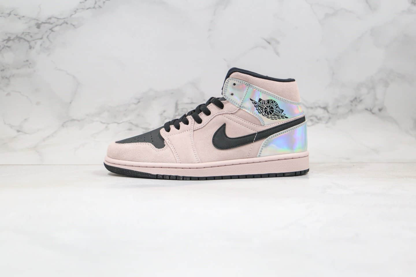 乔丹Air Jordan 1 Mid GS纯原版本中帮AJ1镭射粉色原盒原标原楦头纸板打造 (ID:36726) - 图片1