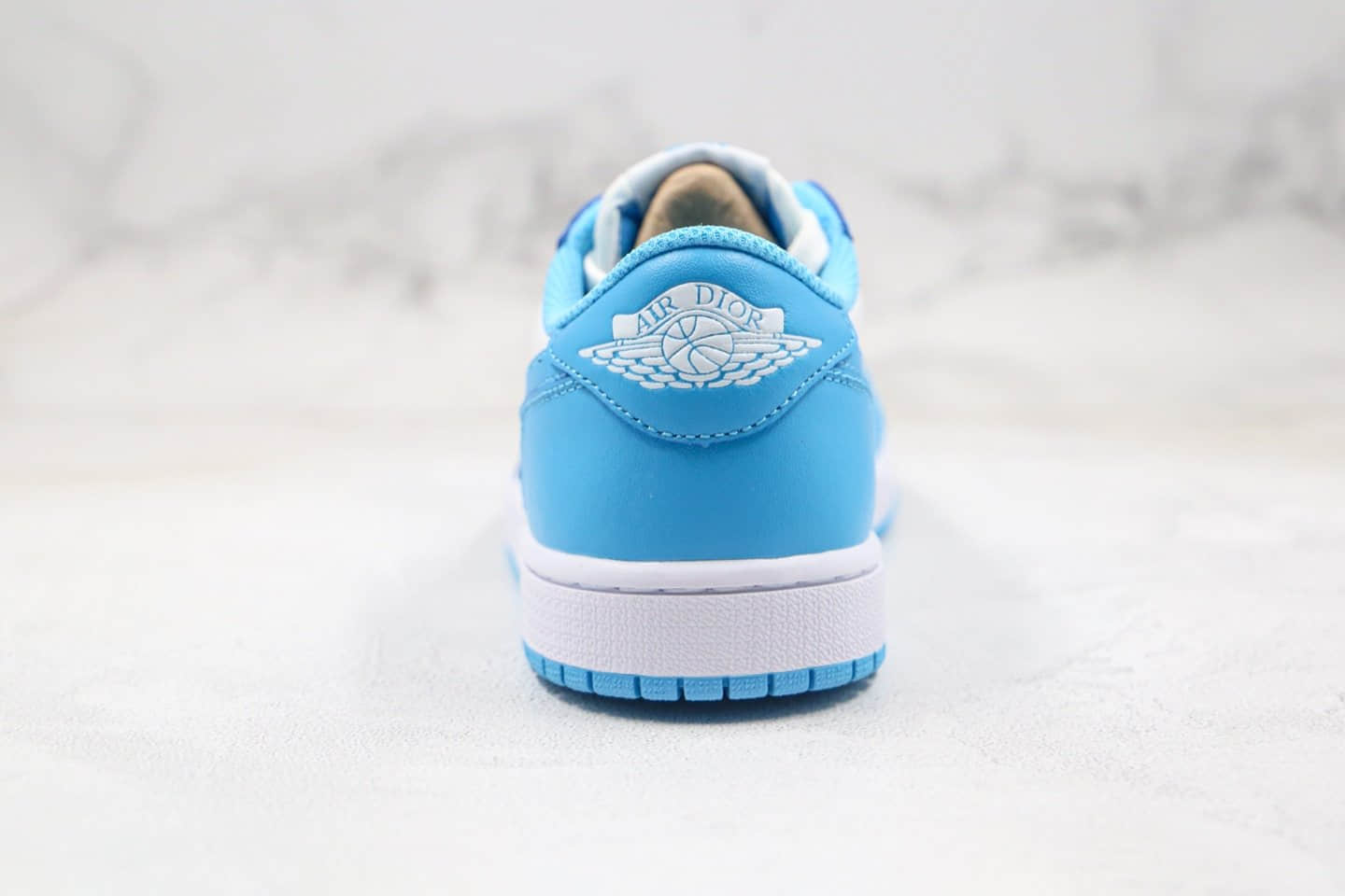乔丹Air Jordan 1 Low UNC x Nike SB低帮SB联名款AJ1北卡蓝配色纯原版本正确鞋面材质卡色原盒原标 货号:CJ7891-401