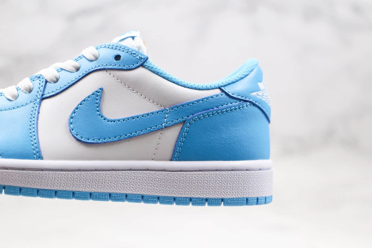 乔丹Air Jordan 1 Low UNC x Nike SB低帮SB联名款AJ1北卡蓝配色纯原版本正确鞋面材质卡色原盒原标 货号:CJ7891-401