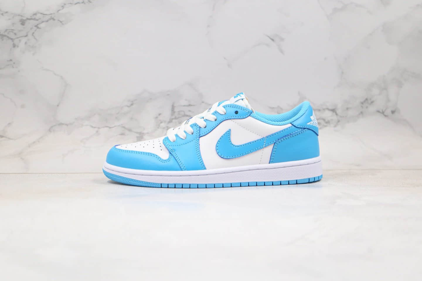 乔丹Air Jordan 1 Low UNC x Nike SB低帮SB联名款AJ1北卡蓝配色纯原版本正确鞋面材质卡色原盒原标 货号:CJ7891-401