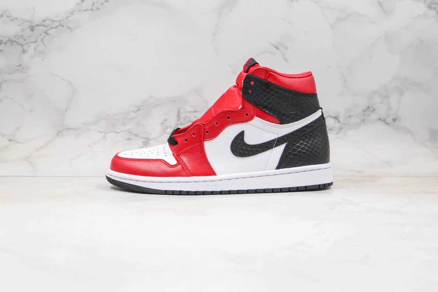 乔丹Air Jordan 1 WMNS Satin Snake纯原版本高帮黑红色丝绸蛇纹芝加哥AJ1正确后跟定型 货号:CD0461-601
