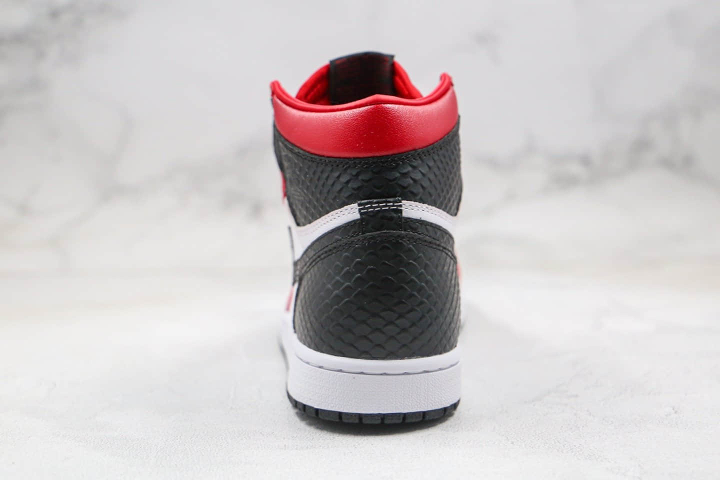 乔丹Air Jordan 1 WMNS Satin Snake纯原版本高帮黑红色丝绸蛇纹芝加哥AJ1正确后跟定型 货号:CD0461-601