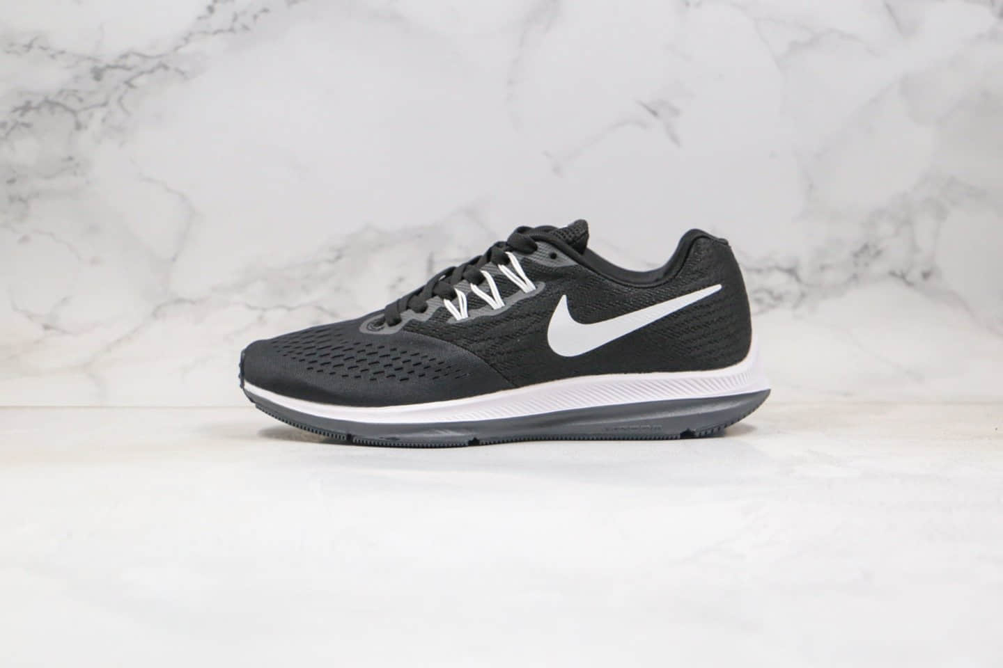 耐克Nike Zoom WINFLO 4纯原版本登月4代网面透气跑步鞋黑白色原厂鞋底原盒原标 货号:898466-001