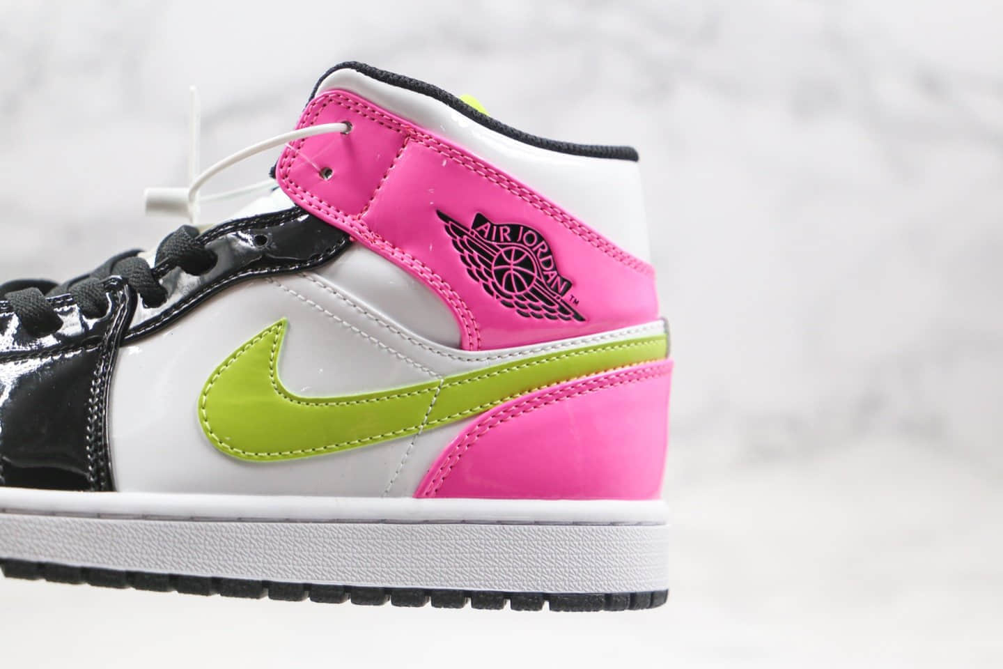 乔丹Air Jordan 1 Mid GS Patent Multi纯原版本中帮AJ1黑粉白糖果色鸳鸯钩正确后跟定型 货号:CZ9834-100