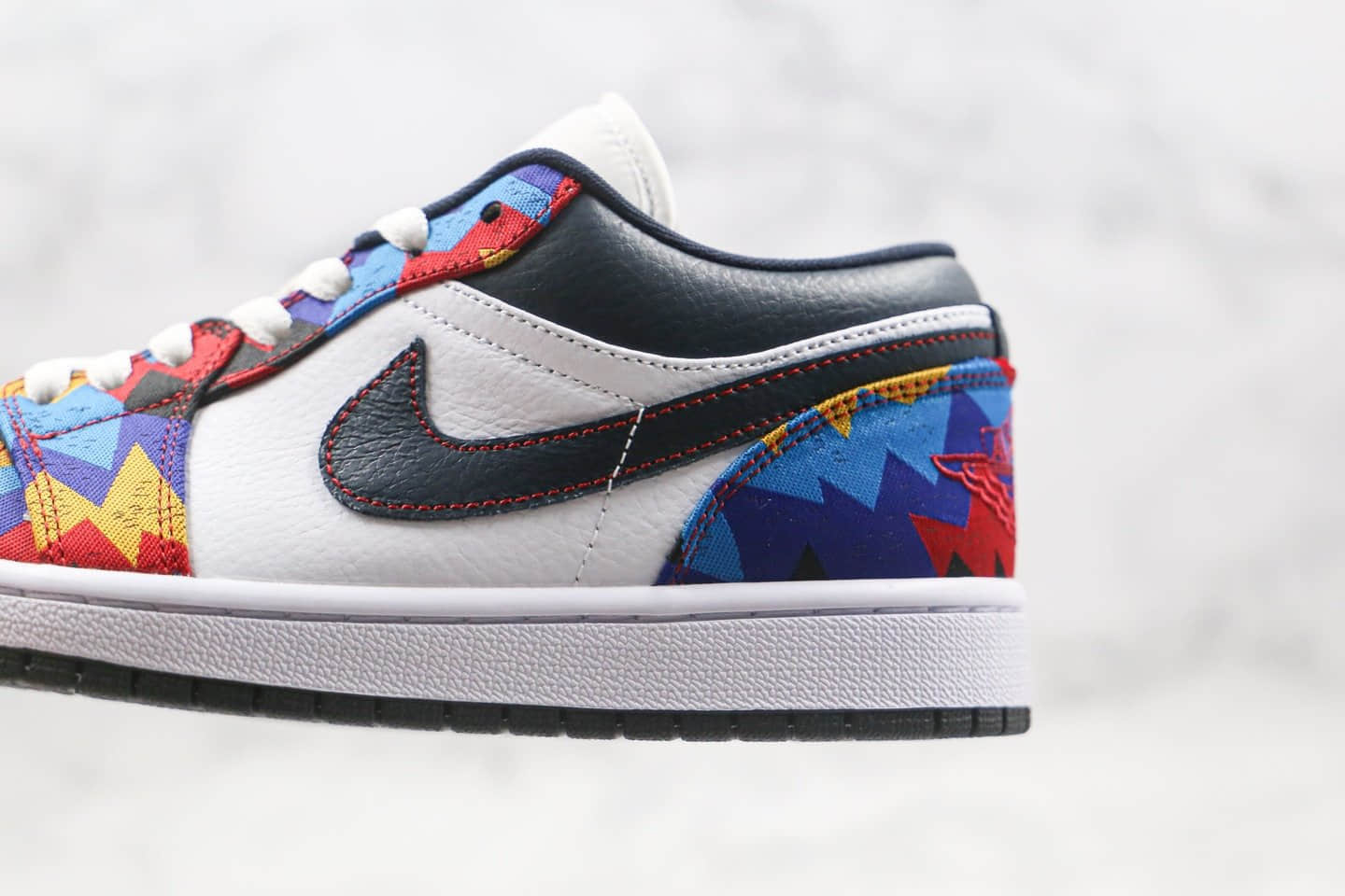 乔丹Air Jordan 1 Low纯原版本低帮AJ1彩虹锯齿蓝色内置气垫原厂白盒 货号:CZ8659-100