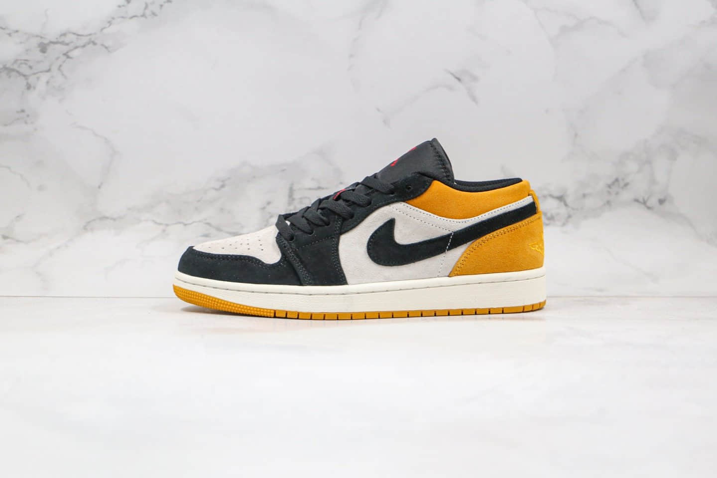 乔丹Air Jordan 1 Low University Gold纯原版本低帮AJ1黑黄脚趾麂皮内置气垫正确鞋面麂皮材质 货号:553558-127