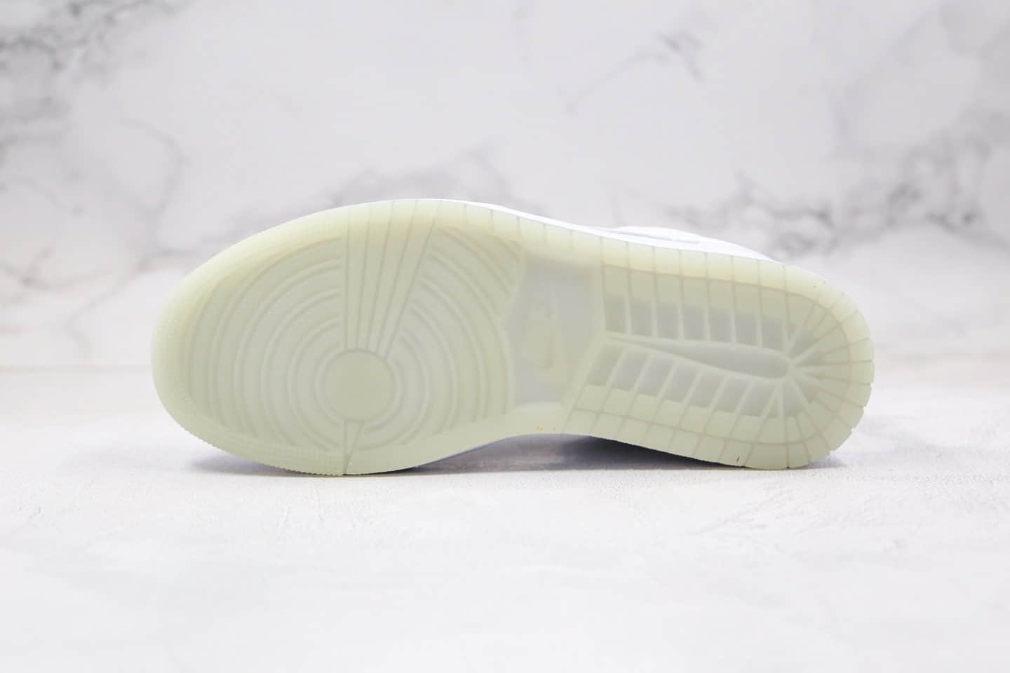 耐克Nike Air Jordan 1 Retro Low White(2004)纯原版本低帮AJ1白银夜光配色内置气垫原鞋开模打造 货号:309192-111