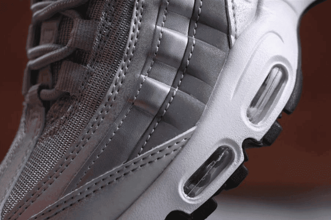 Nike Air Max 95 QS灰银 耐克公司级子弹95元年复刻内置灰银气垫 货号:814914-002