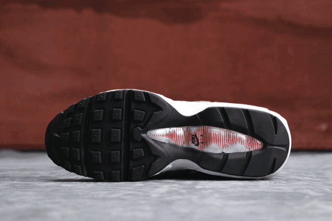 Nike Air Max 95 QS灰银 耐克公司级子弹95元年复刻内置灰银气垫 货号:814914-002