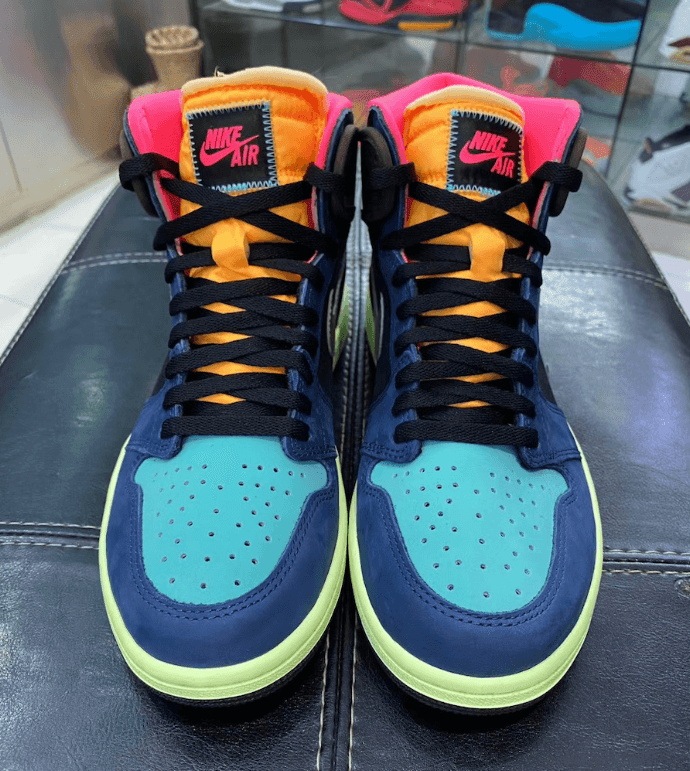 吃惊!这双AJ1撞脸05年UNDFTD x Nike Dunk联名! 货号:555555-201