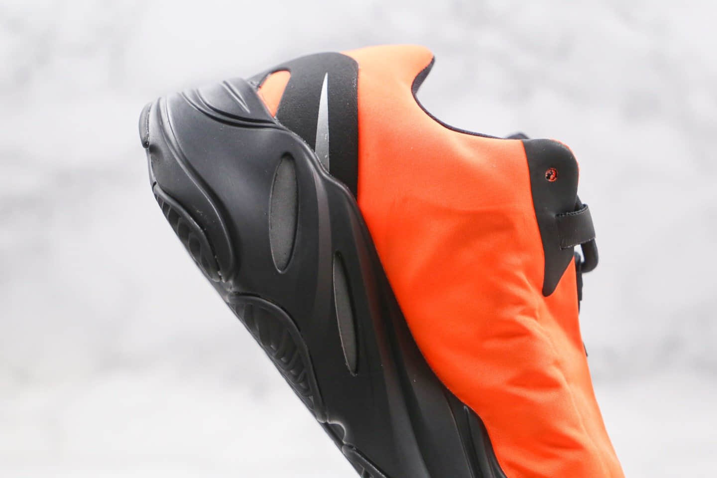 阿迪达斯Adidas Yeezy Boost 700V3纯原版本椰子700三代爆米花跑鞋黑橙色原档案数据开发 货号:FV3258