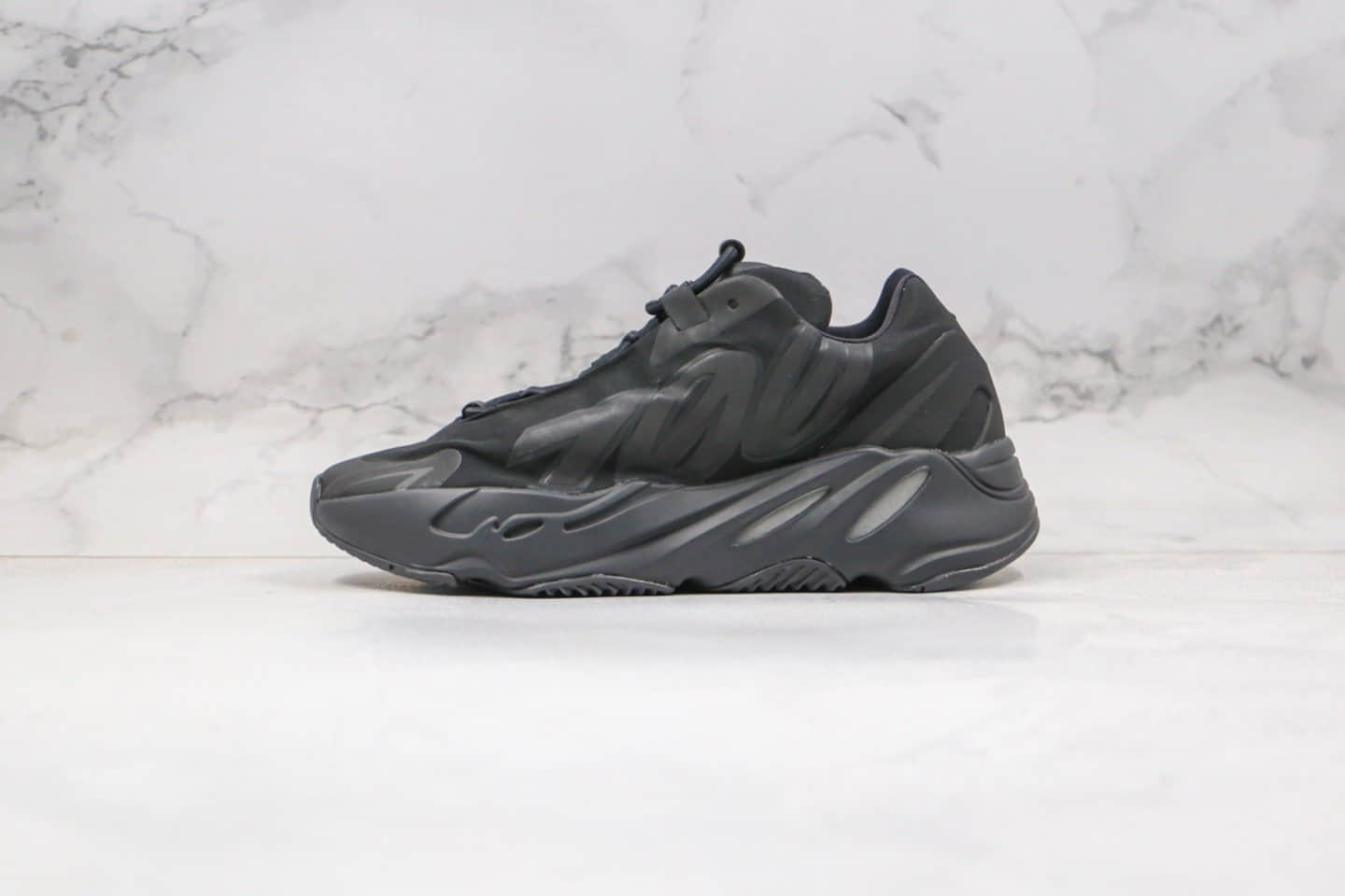 阿迪达斯Adidas Yeezy Boost 700V3纯原版本椰子700三代爆米花跑鞋黑色原楦头纸板打造 货号:FV4440