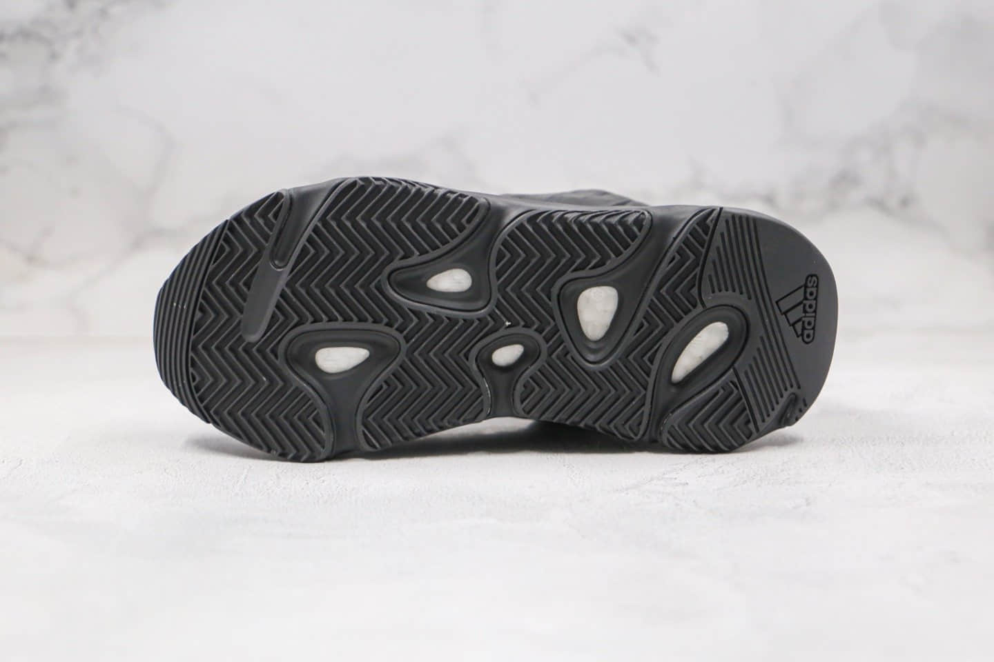 阿迪达斯Adidas Yeezy Boost 700V3纯原版本椰子700三代爆米花跑鞋黑色原楦头纸板打造 货号:FV4440