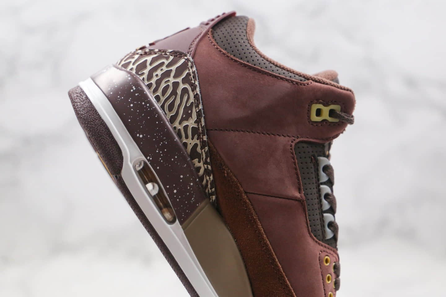 乔丹Air Jordan 3 Retro High OG纯原版本AJ3红棕倒钩原厂皮料区别市面一切版本 货号：626988-018