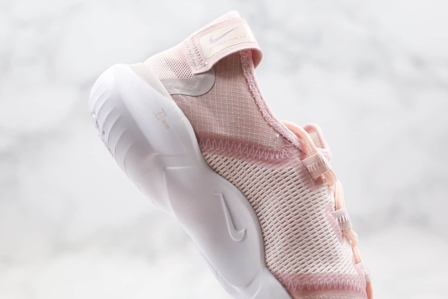 耐克NIKE FREE RN 5.0公司级版本赤足5.0跑鞋粉色原装透气牛津防水面料 货号:CJ0270-600