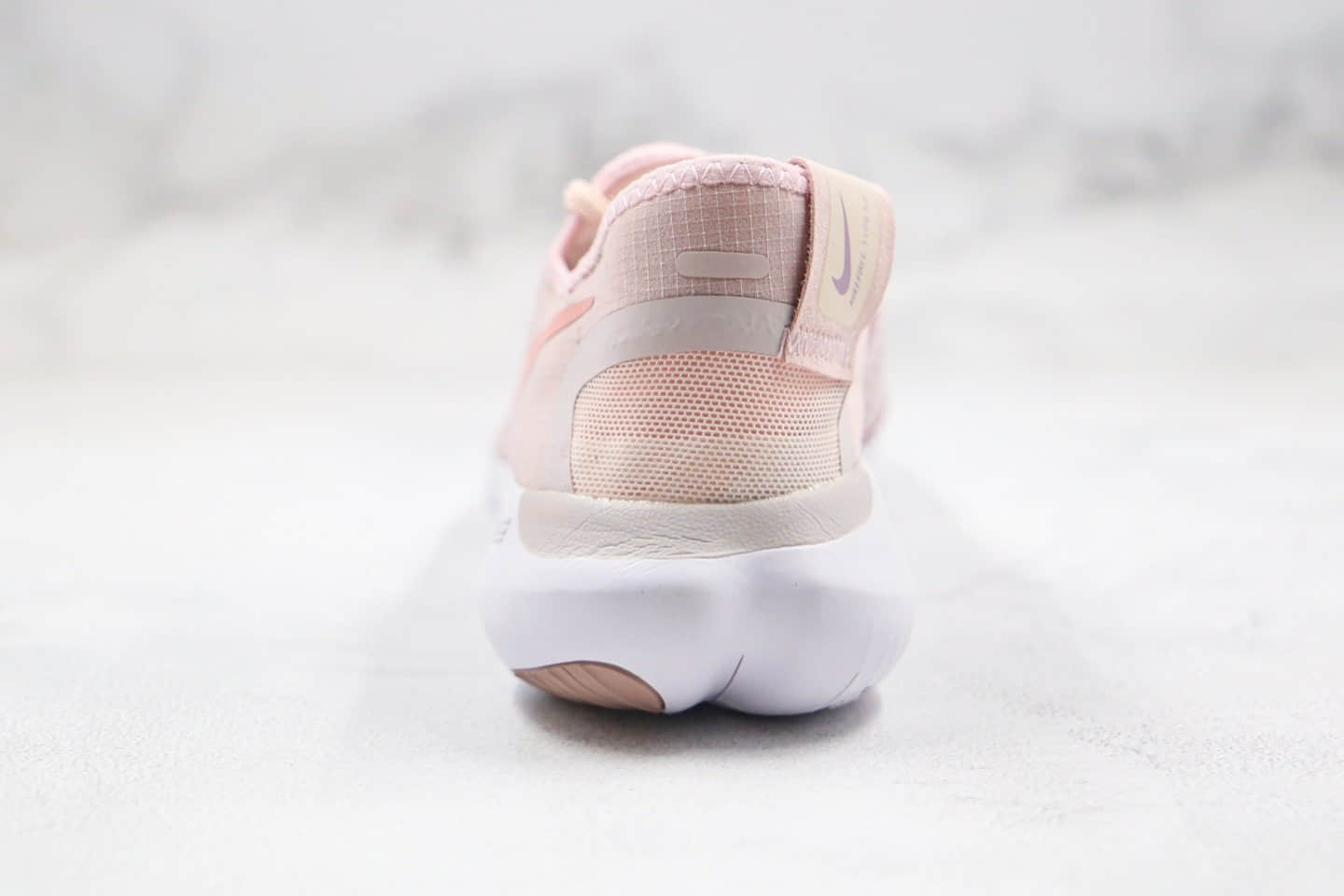 耐克NIKE FREE RN 5.0公司级版本赤足5.0跑鞋粉色原装透气牛津防水面料 货号:CJ0270-600