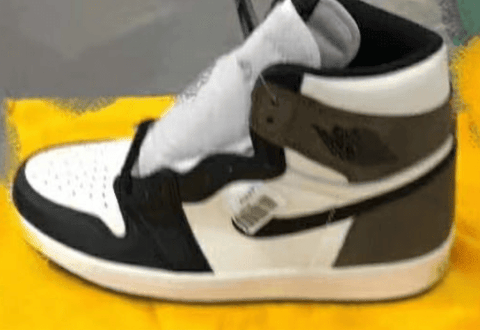 酷似TS联名！“小倒钩”AJ1实物图首度曝光！ (ID:41654) - 图片1