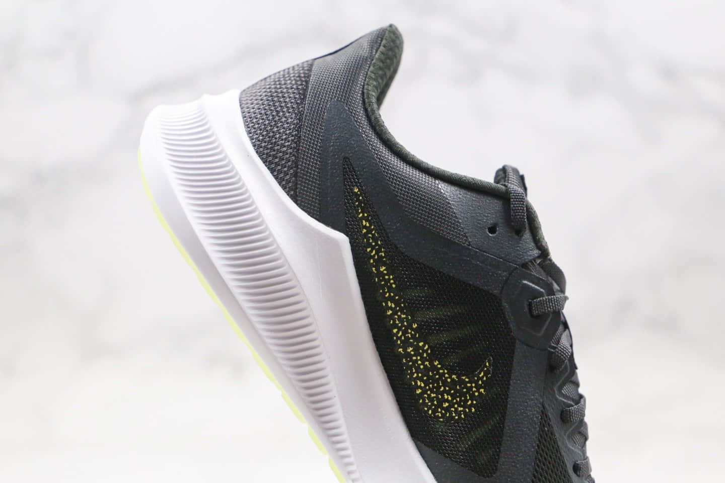 耐克Nike Downshimdter 10纯原版本登月十代黑金色泼墨慢跑鞋原档案数据开发 货号:CI9983-001