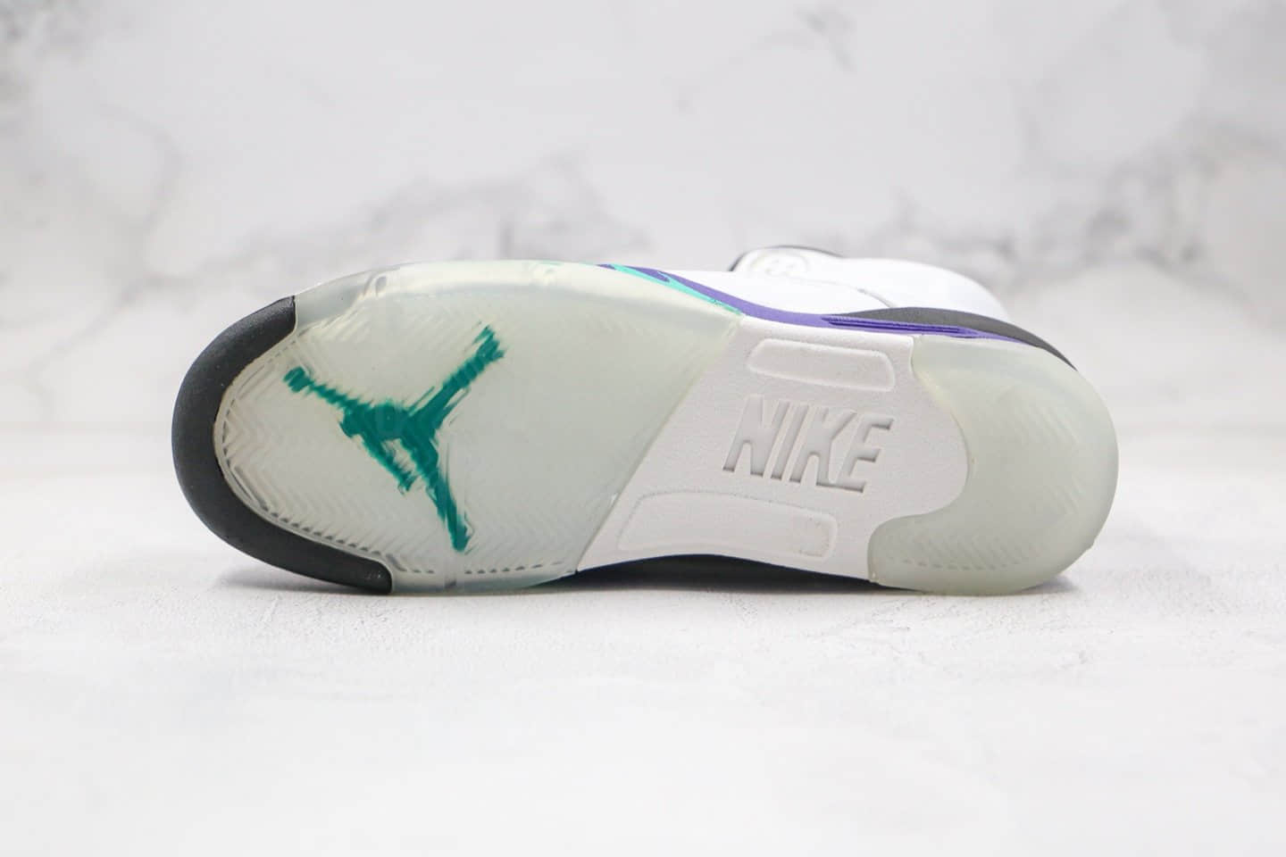 乔丹Air Jordan 5 Retro “Grape”纯原版本AJ5白紫葡萄原鞋开模区别市面通货 货号:AV3919-135
