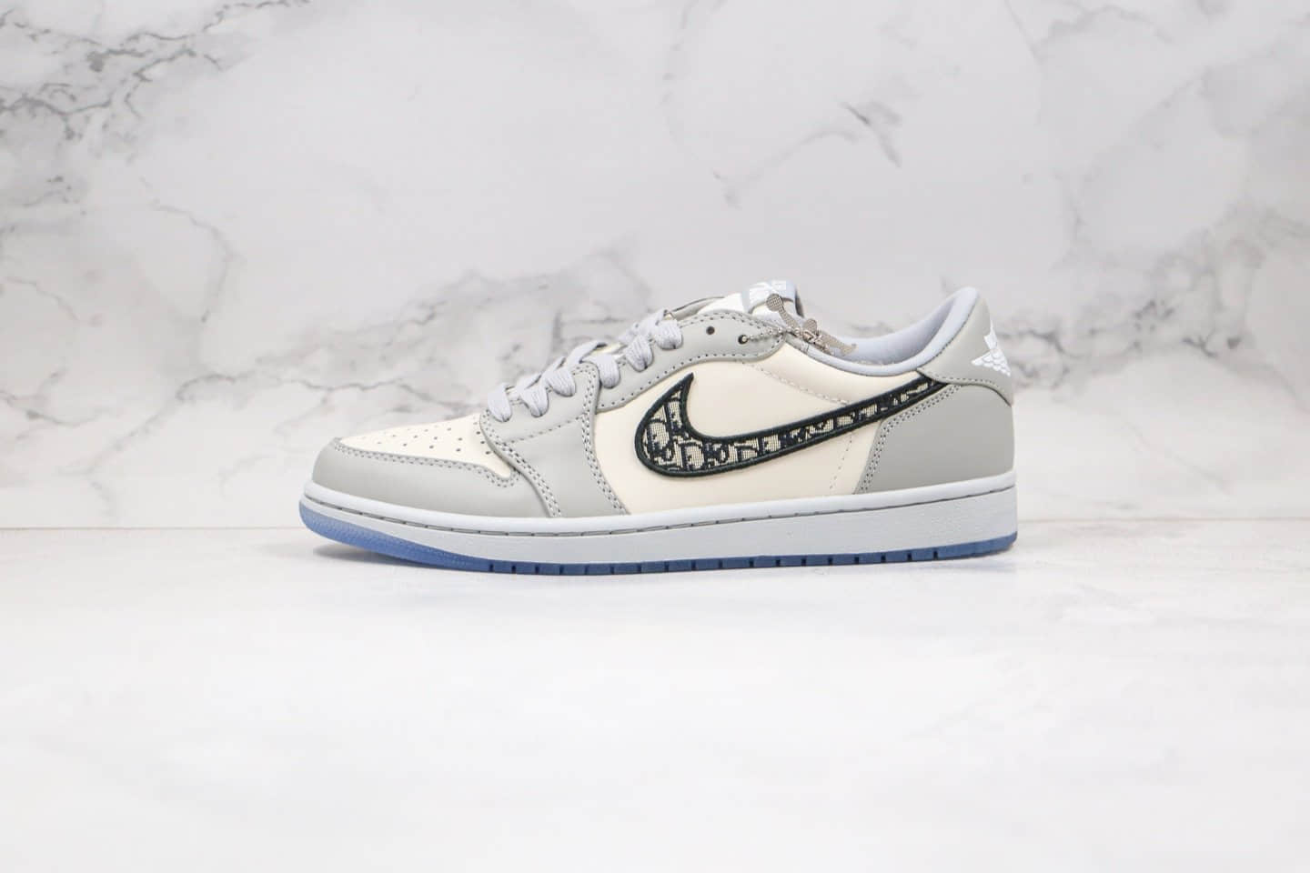 乔丹Air Jordan 1 x Dior纯原版本迪奥联名款低帮AJ1白灰色原厂吸磁鞋盒原档案数据开发 货号:CN8608-002
