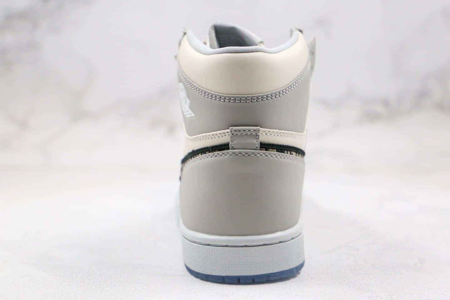 乔丹Air Jordan Brand 1 High OG Grey x Dior纯原版本迪奥联名款高帮AJ1白灰色原装吸磁原盒原楦头纸板打造区别市面低端版本 货号：CN8607-002