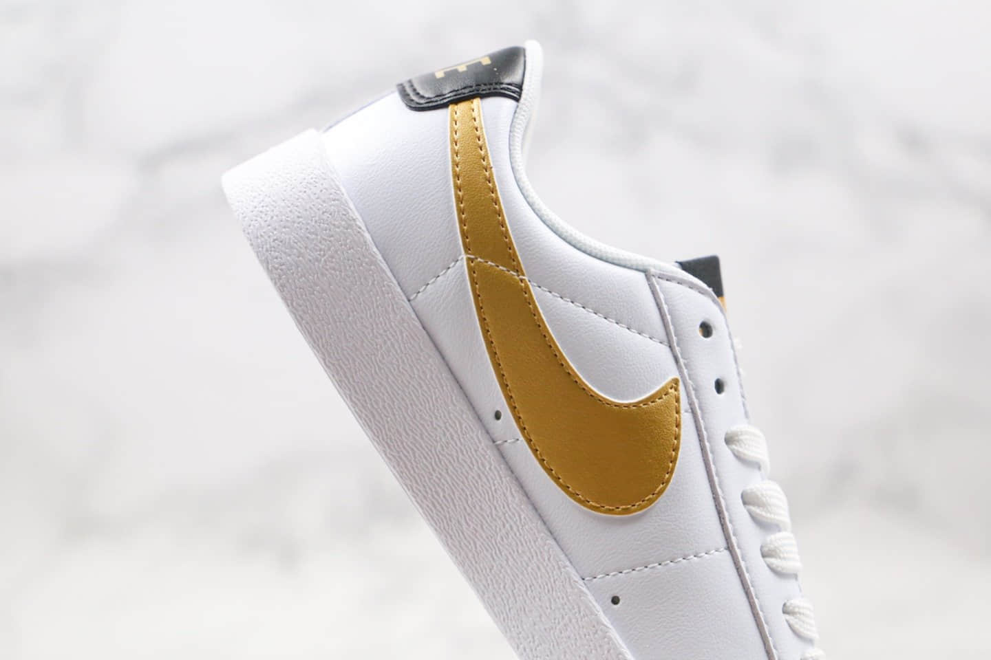 耐克Nike Blazer Low LE纯原版本低帮开拓者板鞋白金黑色皮面材质原楦头纸板打造 货号:AV9370-107