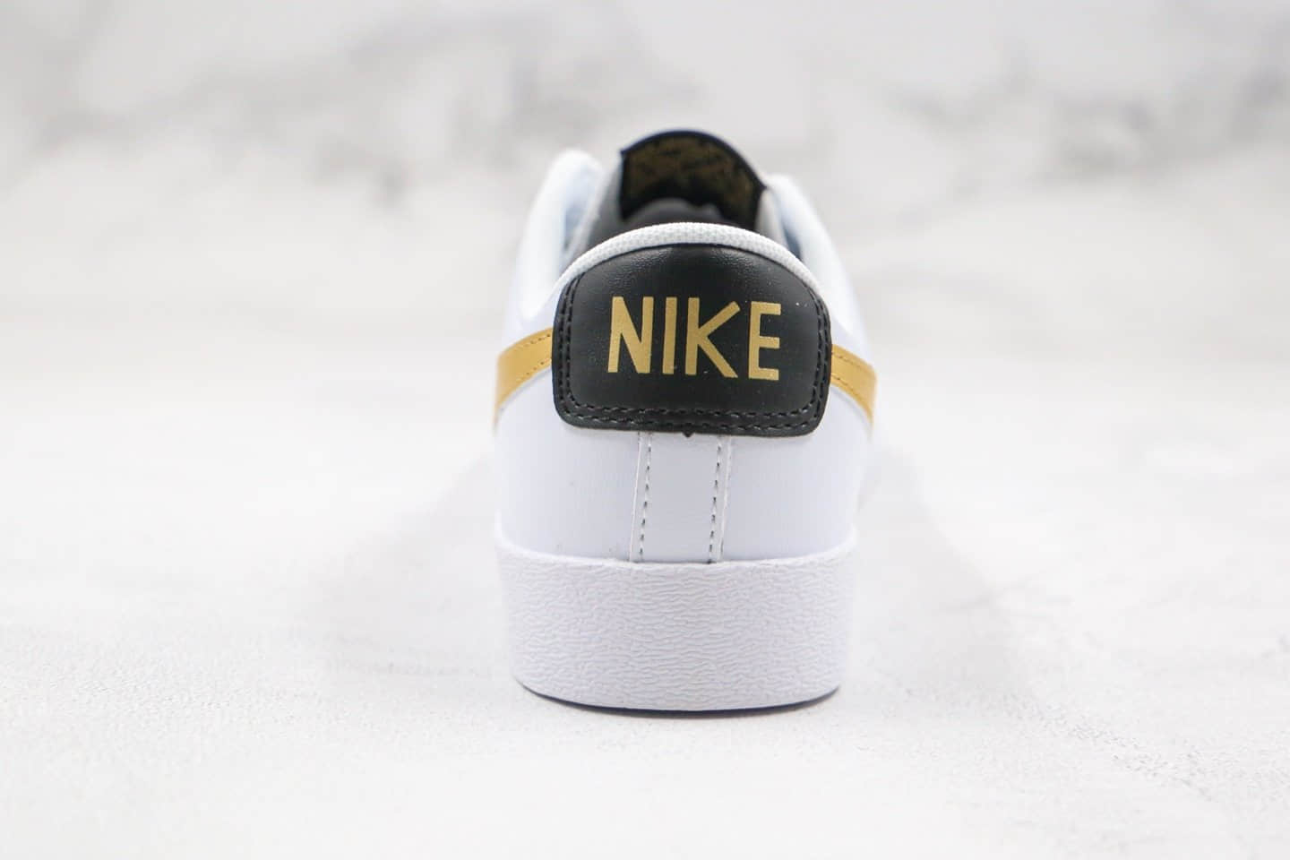 耐克Nike Blazer Low LE纯原版本低帮开拓者板鞋白金黑色皮面材质原楦头纸板打造 货号:AV9370-107