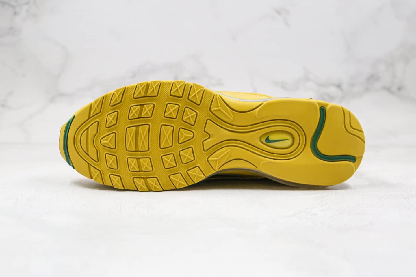 耐克Nike Air Max 97 x UNDEFEATED纯原版本子弹头气垫鞋Max97金黄色内置全掌真实气垫 货号:AJ1986-006