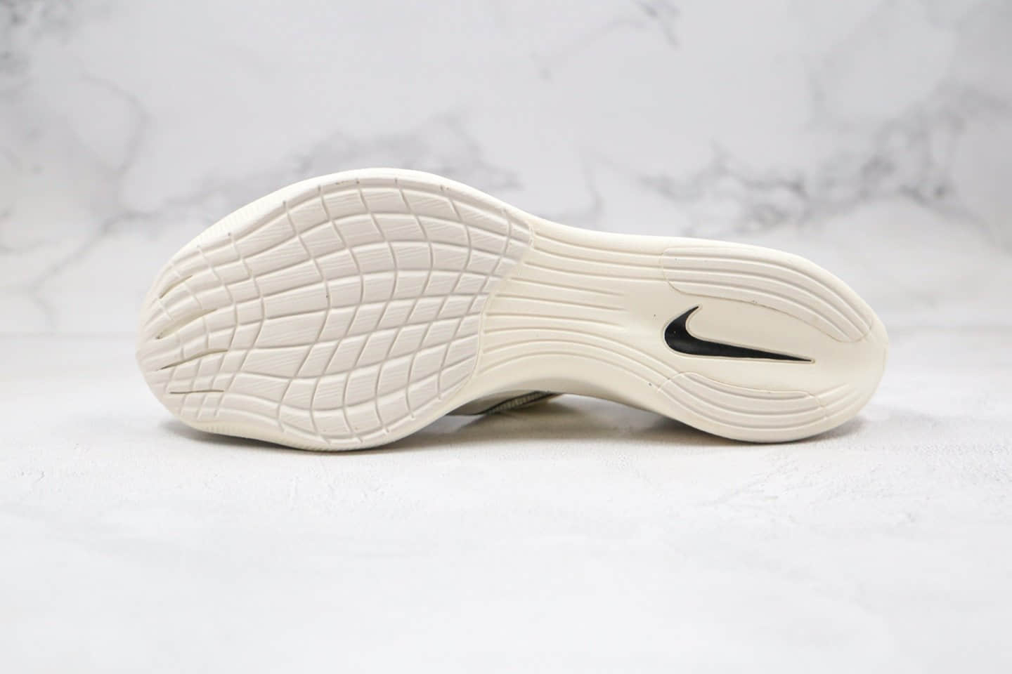 耐克Nike ZoomX Vaporfly Next%公司级版本马拉松跑鞋白色原厂武士黑盒 货号:CT9133-100