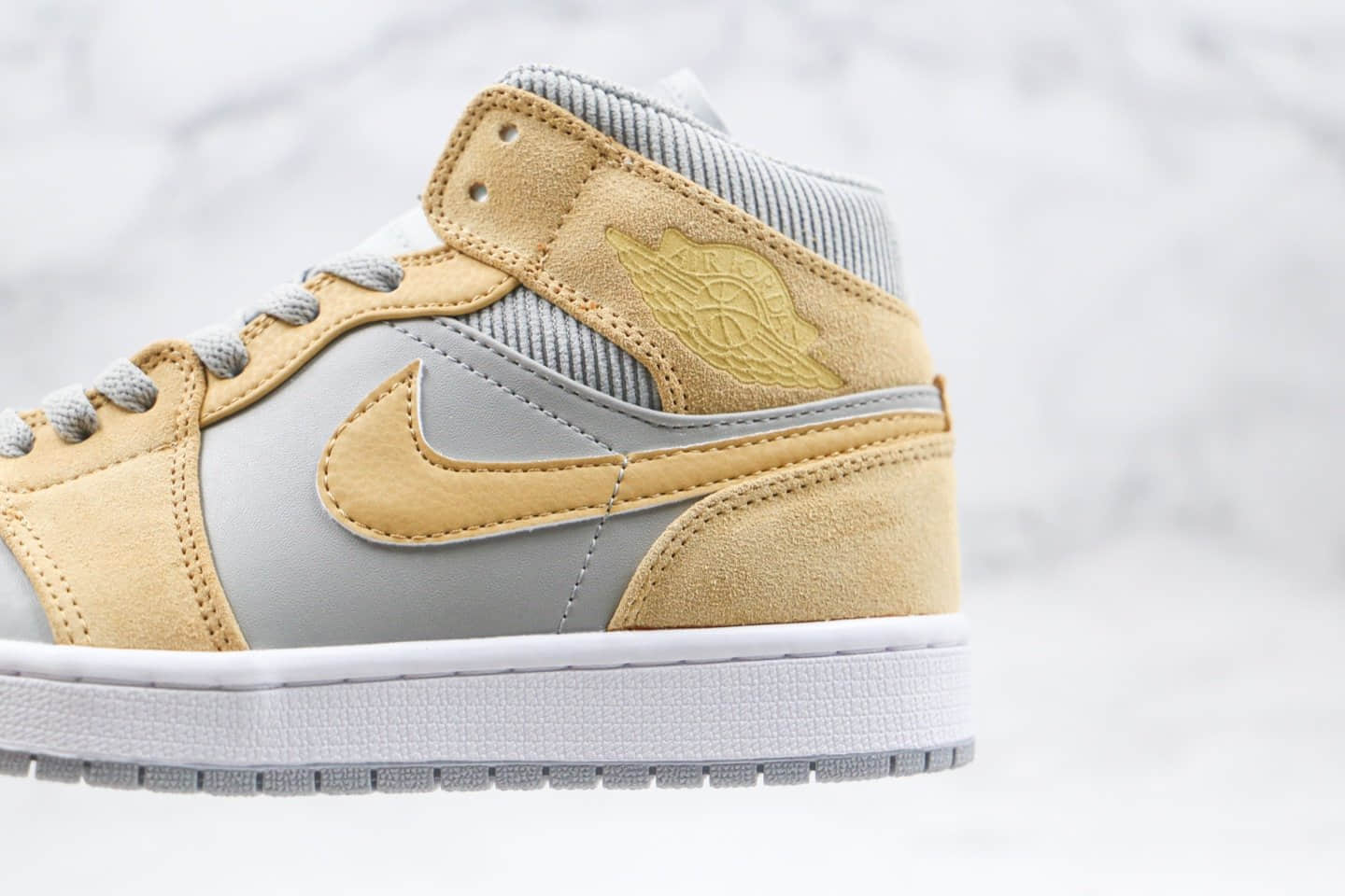 乔丹Air Jordan 1 Mid纯原版本中帮AJ1灰卡其色篮球鞋原楦头纸板打造区别市面通货版本 货号:DA4666-001
