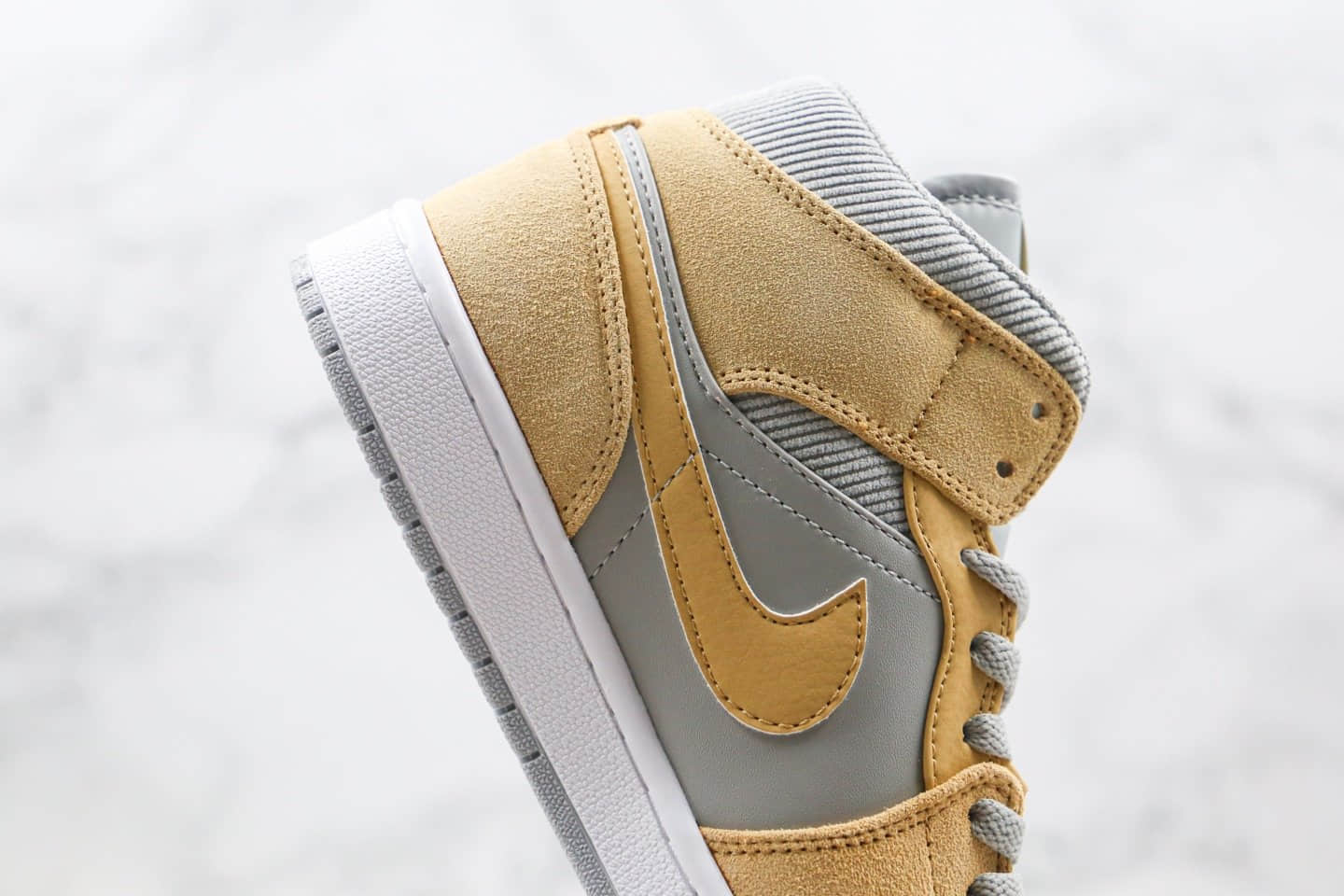 乔丹Air Jordan 1 Mid纯原版本中帮AJ1灰卡其色篮球鞋原楦头纸板打造区别市面通货版本 货号:DA4666-001
