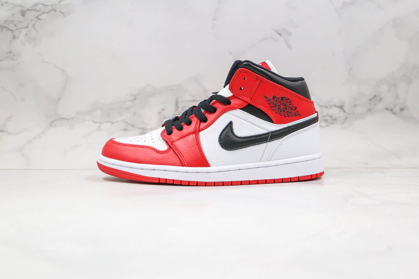 乔丹Air Jordan 1 Mid Chicago纯原版本中帮AJ1小芝加哥白红黑配色篮球鞋内置气垫原鞋开模一比一打造 (ID:46607) - 图片1
