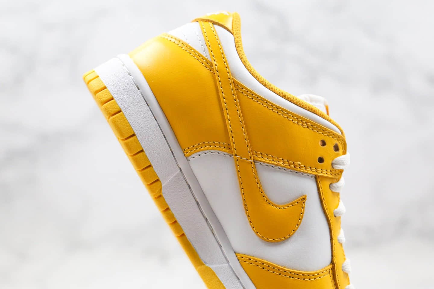 耐克Nike SB Dunk Low SP Syracuse 2020WHITE YELLOW纯原版本低帮SB板鞋黄白色原盒原标内置气垫 货号:CU1726-901