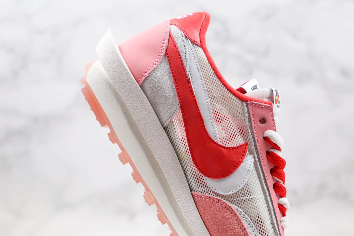 耐克Nike LDV Waffl x Sacai联名款纯原版本华夫粉色情人节走秀慢跑鞋原盒原标 货号:BV5378-800