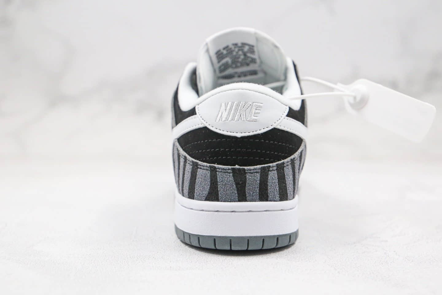 耐克Nike Dunk Low Pro纯原版本低帮2020版dunk板鞋斑马条纹黑白色内置Zoom气垫 货号:DD1390-106