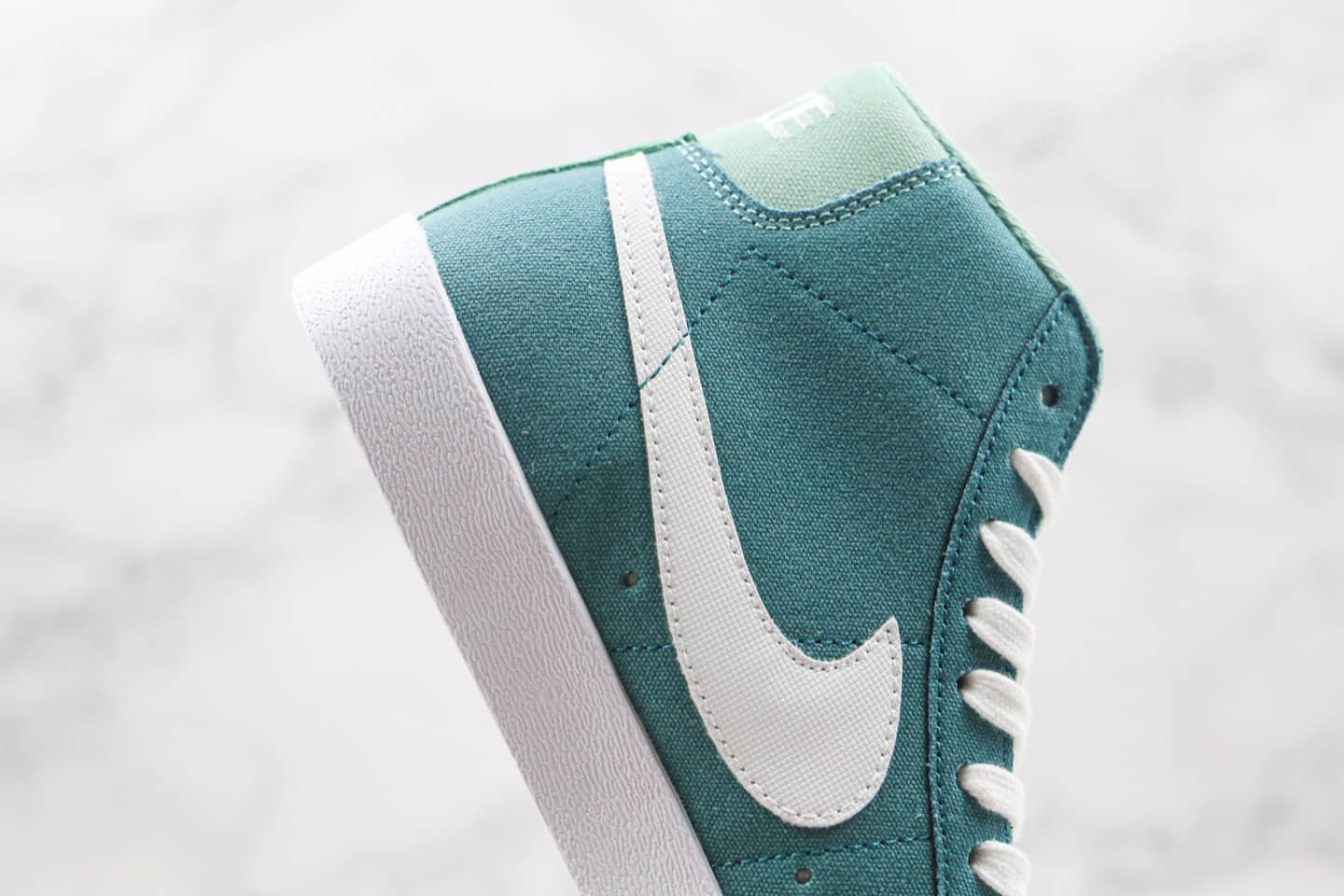 耐克Nike Blazer Mid 77 Vintage纯原版本中帮开拓者蒂芙尼蓝绿色鸳鸯板鞋正确鞋面材质 货号:CZ4609-300