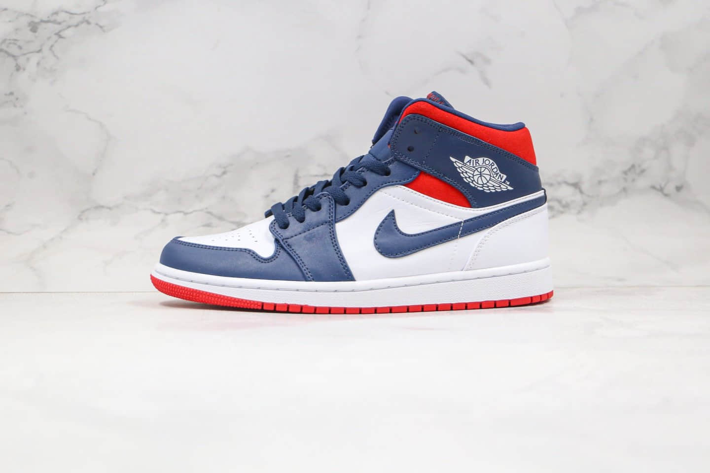 乔丹Air Jordan 1 Mid纯原版本中帮aj1美国蓝红白色原楦头纸板打造正确后跟定型 (ID:49331) - 图片1