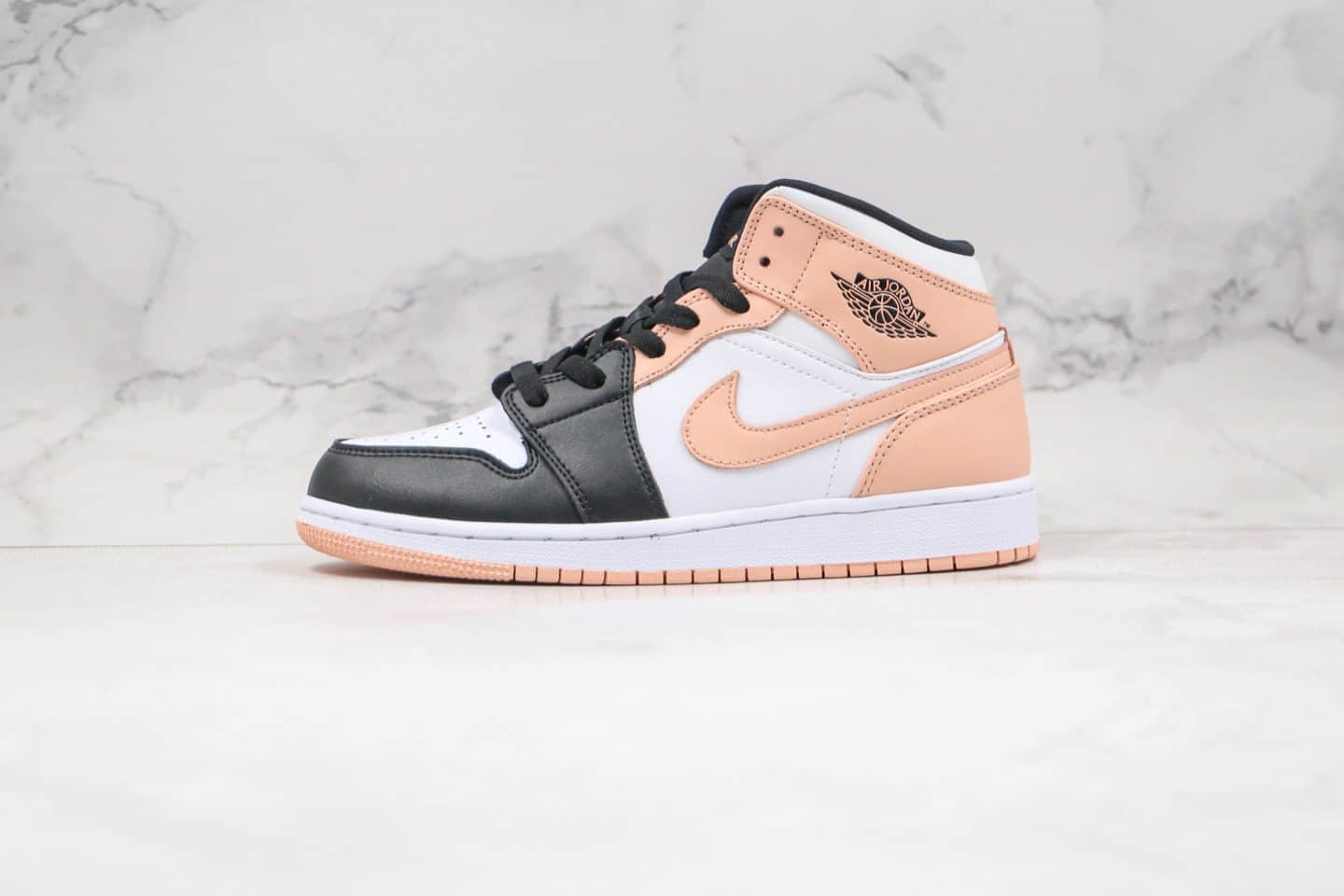 乔丹Air Jordan 1 Mid Crimson Tint纯原版本中帮AJ1黑粉色内置气垫正确后跟定型 (ID:49933) - 图片1