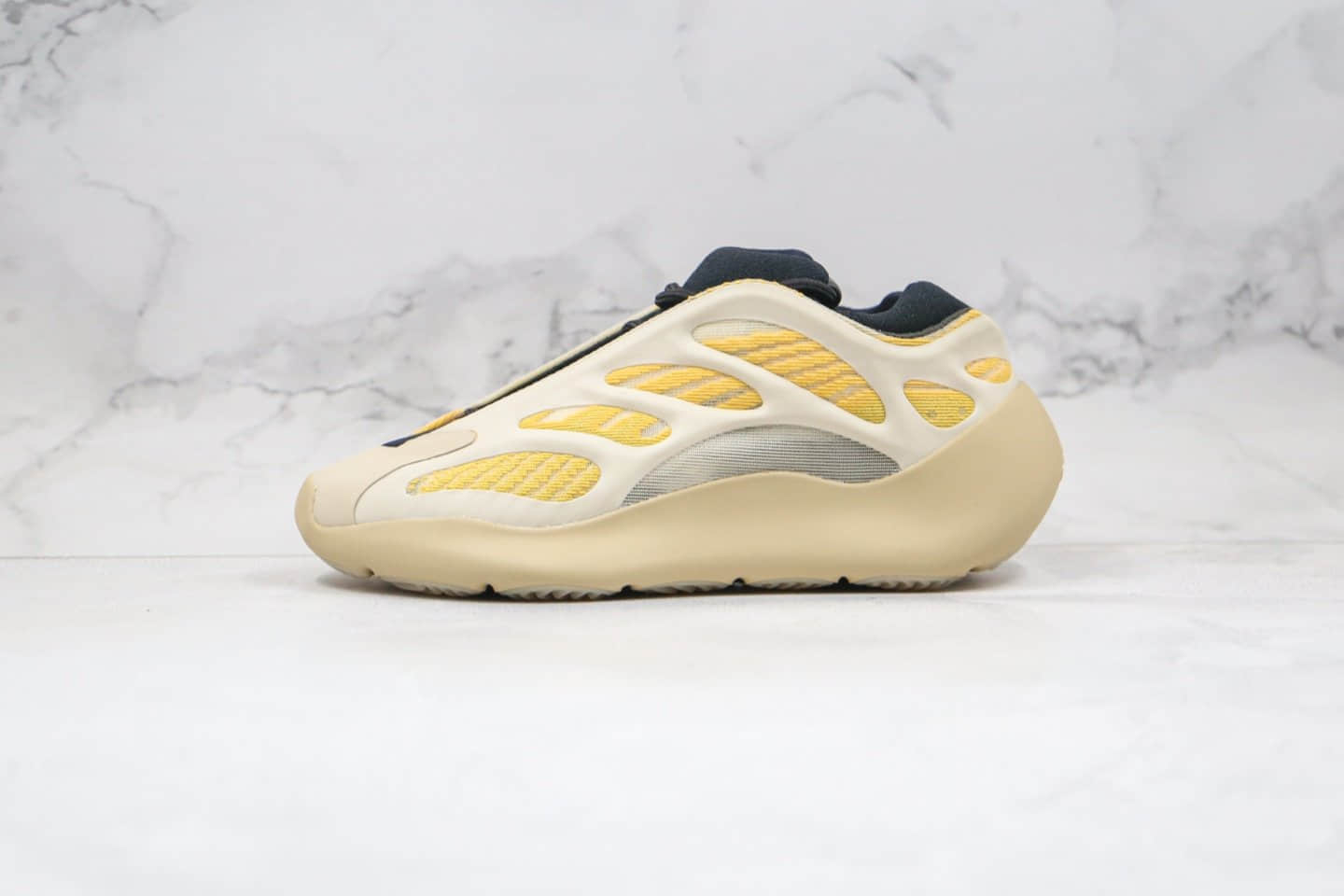 阿迪达斯Adidas Yeezy 700 V3 Azael纯原版本椰子700V3异形黄白色复古老爹鞋原鞋开模正确鞋面夜光材质 货号:G54853