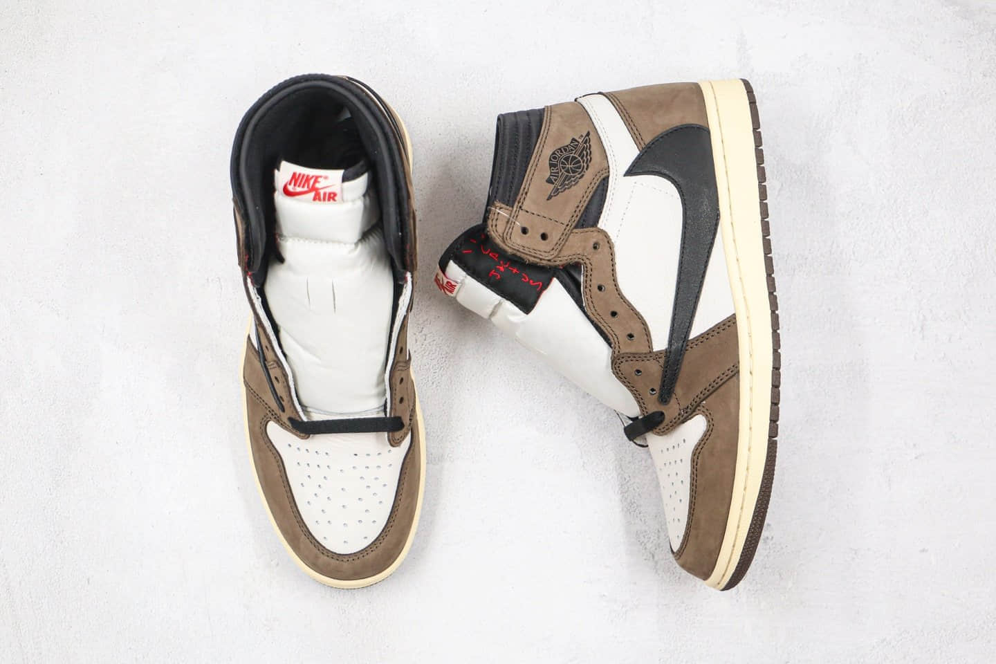 乔丹Air Jordan 1 High OG x Travis Scott纯原版本斯科特联名款高帮AJ1倒钩原楦头纸板打造正确后跟小蛮腰 货号:CD4487-100