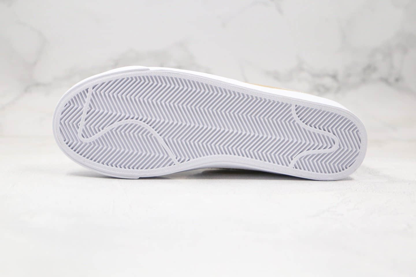 耐克Nike Blazer Mid Retro纯原版本中帮开拓者白黑金色板鞋原档案数据开发 货号:AV9375-107