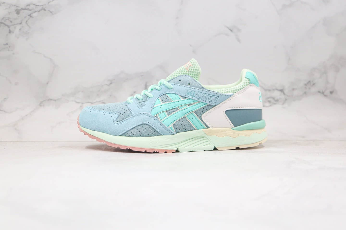 亚瑟士Asics Gel Lyte V Ronnie Fieg公司级版本复古跑鞋鼠尾草绿原鞋开模 货号:H42JK-8185
