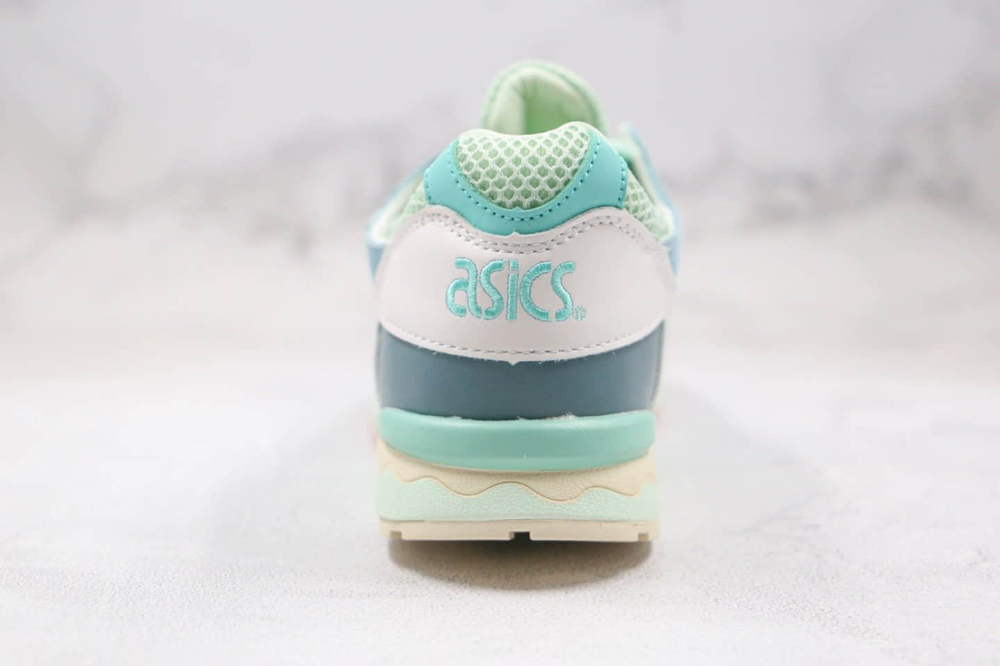 亚瑟士Asics Gel Lyte V Ronnie Fieg公司级版本复古跑鞋鼠尾草绿原鞋开模 货号:H42JK-8185