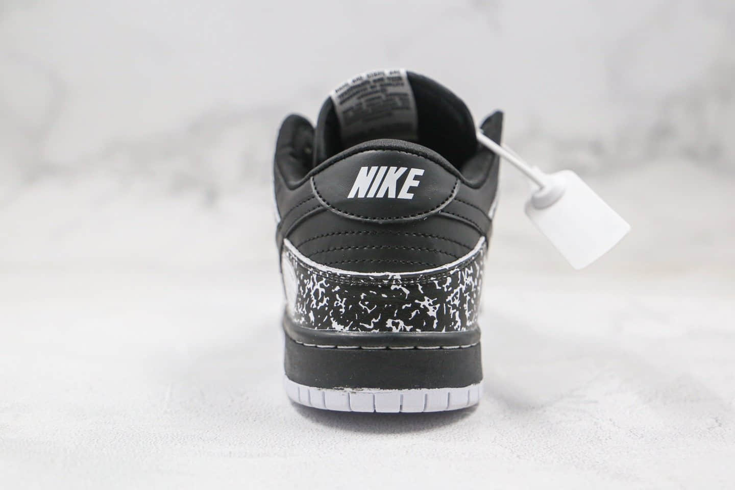 耐克Nike Dunk Low Pro 2020纯原版本低帮SB DUNK板鞋白黑泼墨配色内置Zoom气垫 货号:327624-001