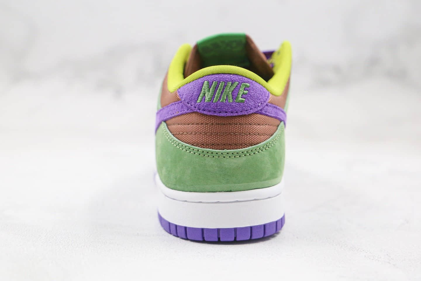 耐克Nike Dunk SB Low Veneer纯原版本低帮SB DUNK丑小鸭板鞋原盒原标内置气垫 货号：DA1469-200