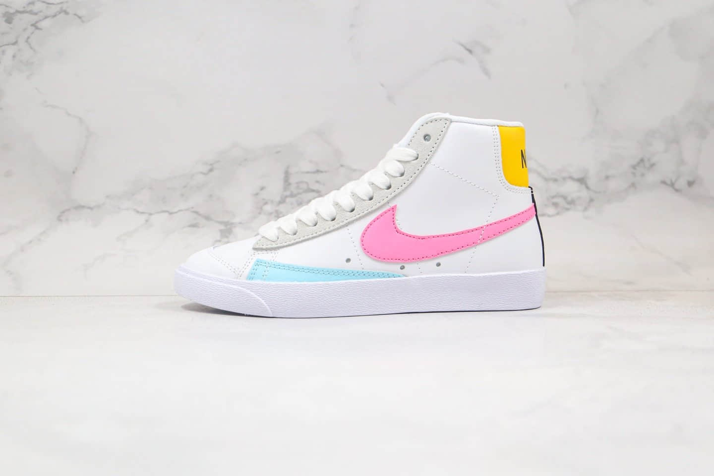 耐克Nike Blazer Mid ‘1977 Vintage纯原版本开拓者高帮板鞋白蓝粉色正确鞋底咬花 (ID:53404) - 图片1