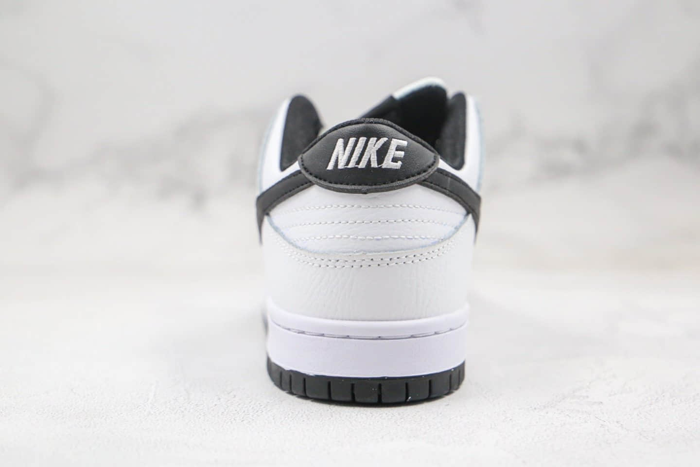 耐克Nike Dunk Low Pro SB IW“Panda”公司级版本低帮Dunk熊猫限定白黑色内置缓震Zoom气垫 货号:819674-101